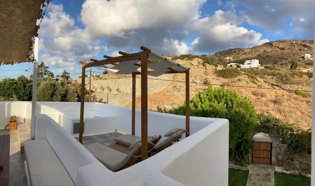 Ninemia Naxos Suites Agios Thaleleos Buitenkant foto