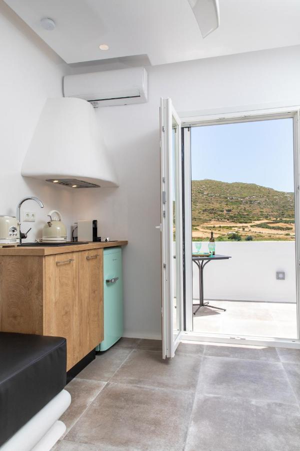 Ninemia Naxos Suites Agios Thaleleos Buitenkant foto
